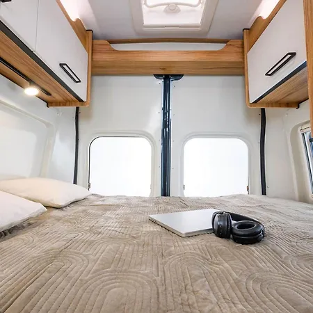 Van Ski & Chill - Au Pied Des Pistes De Val Thorens Campsite *